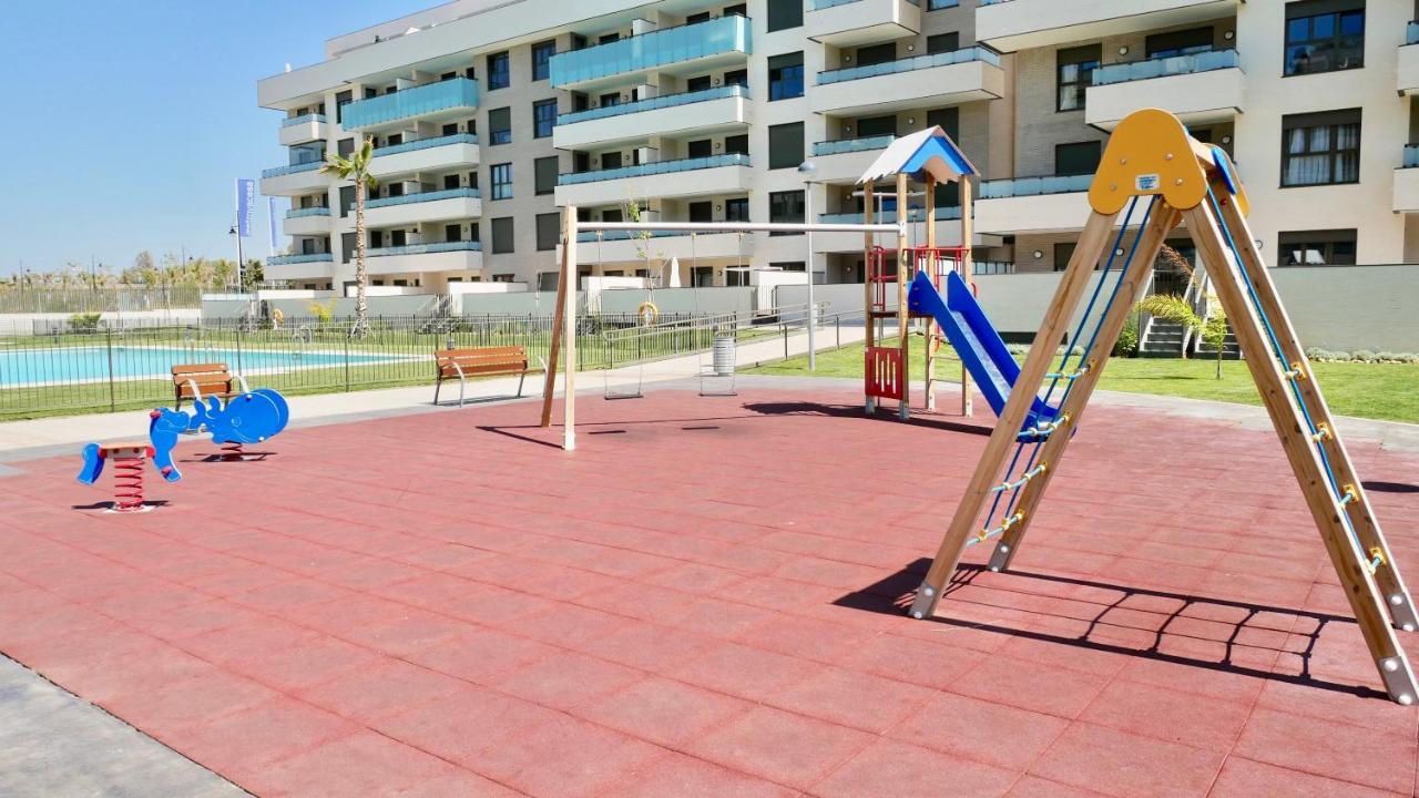 Playa Los Alamos, Descanso Y Ocio En Torremolinos Exterior photo