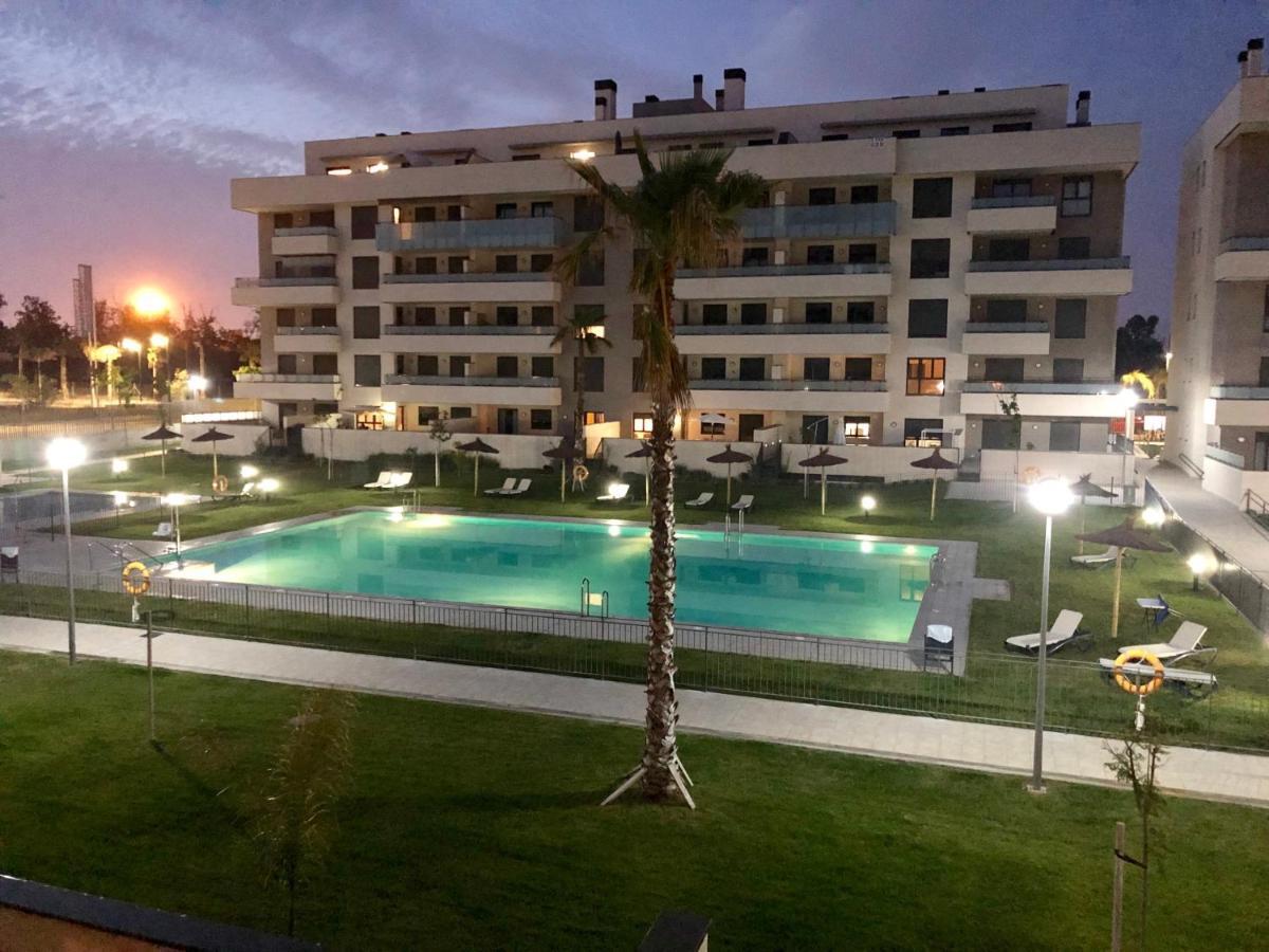 Playa Los Alamos, Descanso Y Ocio En Torremolinos Exterior photo